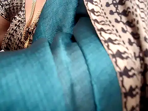 Snapshot of hot_pavitra chatting on 01/15/25, 06:29 hot pavitra online show from 01/15/25, 06:29