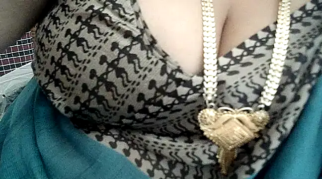 Snapshot of hot_pavitra chatting on 02/16/25, 05:15 hot pavitra online show from 02/16/25, 05:15