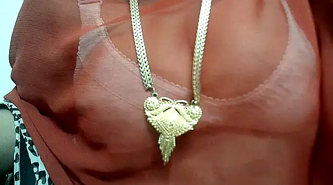 Snapshot of hot_pavitra chatting on 02/24/25, 05:53 hot pavitra online show from 02/24/25, 05:53