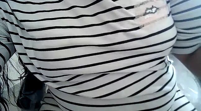 Snapshot of hot_pavitra chatting on 03/23/25, 05:32 hot pavitra online show from 03/23/25, 05:32