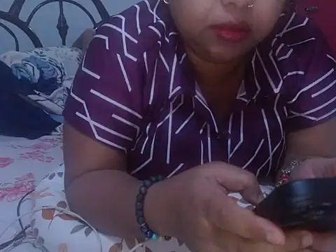 Snapshot of TASHa009 chatting on 02/09/26, 05:06 TASHa009 online show from 02/09/26, 05:06