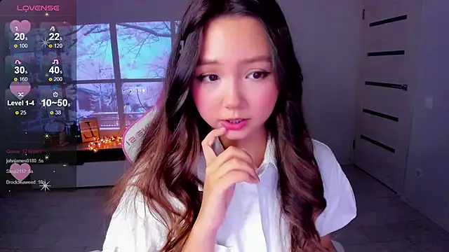 Fluffy Rose online show from 12/02/25, 06:41