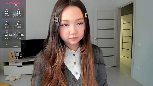 Snapshot of Fluffy_Rose chatting on 03/20/26, 03:44 Fluffy Rose online show from 03/20/26, 03:44