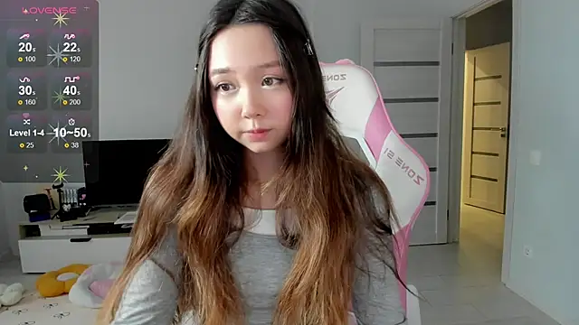 Snapshot of Fluffy_Rose chatting on 05/31/26, 03:15 Fluffy Rose online show from 05/31/26, 03:15