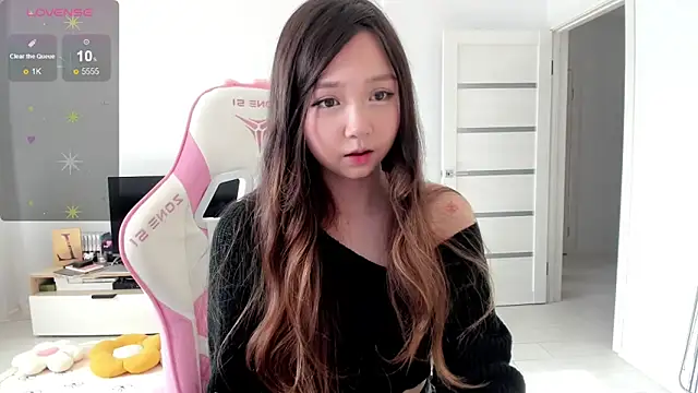 Snapshot of Fluffy_Rose chatting on 06/08/26, 01:09 Fluffy Rose online show from 06/08/26, 01:09