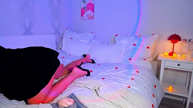 Snapshot of mirrorofsoul chatting on 11/19/25, 05:24 mirrorofsoul online show from 11/19/25, 05:24