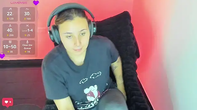 bonnie moon  online show from 02/04/26, 05:52