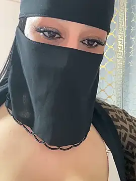 mari layali online show from 04/25/26, 10:18