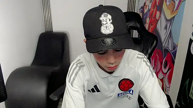 Snapshot of bby_santi chatting on 02/14/25, 07:44 bby santi online show from 02/14/25, 07:44