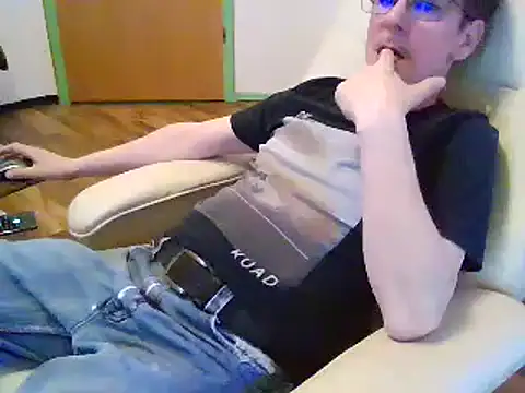 Snapshot of Minm666 chatting on 01/05/25, 09:47 Minm666 online show from 01/05/25, 09:47