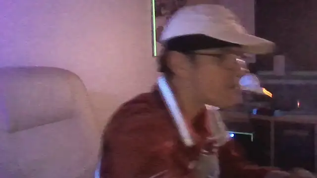 Snapshot of Minm666 chatting on 02/04/25, 07:55 Minm666 online show from 02/04/25, 07:55