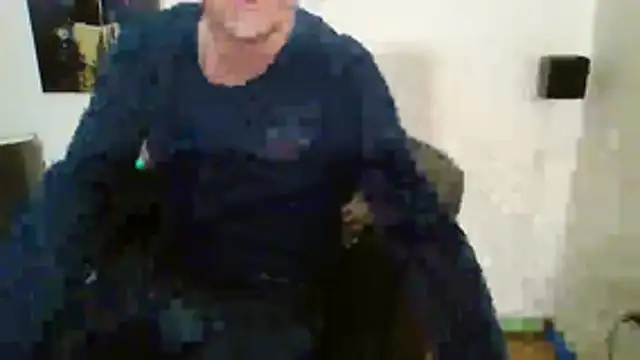 Snapshot of Minm666 chatting on 03/14/26, 11:32 Minm666 online show from 03/14/26, 11:32