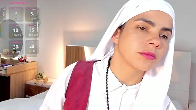 Snapshot of ClaraMariaMon chatting on 03/31/26, 03:56 ClaraMariaMon online show from 03/31/26, 03:56