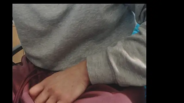 Snapshot of sexualtensionrelation chatting on 11/20/25, 04:07 sexualtensionrelation online show from 11/20/25, 04:07