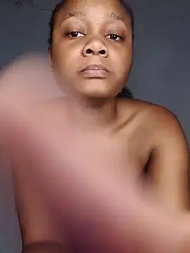 Snapshot of hot-tandy chatting on 11/06/25, 10:38 hot-tandy online show from 11/06/25, 10:38