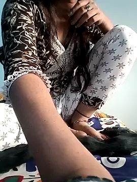 Snapshot of Desisumana chatting on 12/04/24, 08:23 Desisumana online show from 12/04/24, 08:23