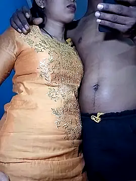 Snapshot of Desisumana chatting on 02/23/25, 12:48 Desisumana online show from 02/23/25, 12:48