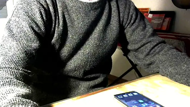 pikachu161616 online show from 02/06/25, 04:36