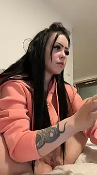 Snapshot of Highschoolpussy chatting on 02/15/25, 02:26 Highschoolpussy online show from 02/15/25, 02:26