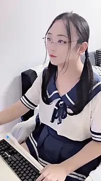 Snapshot of JiangXiaoxue chatting on 10/29/25, 11:23 JiangXiaoxue online show from 10/29/25, 11:23