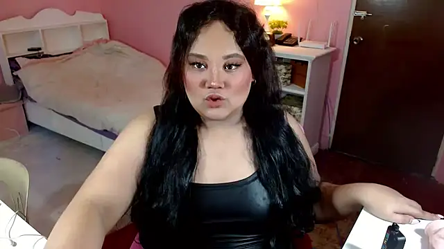 GiannaLopezSmith online show from 09/22/25, 06:32