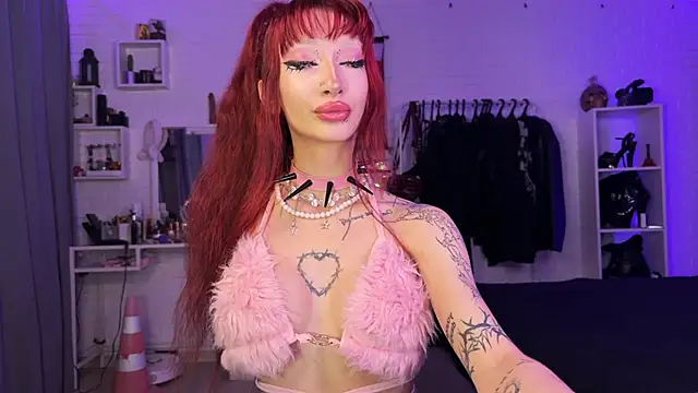 Snapshot of Marcellean chatting on 11/07/25, 04:23 Marcellean online show from 11/07/25, 04:23