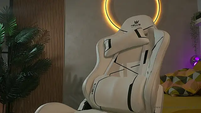 Snapshot of emma_land chatting on 03/20/26, 06:29 emma land online show from 03/20/26, 06:29