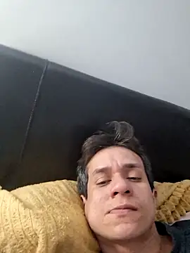 Snapshot of Tulio_maravilha12 chatting on 03/14/26, 01:34 Tulio maravilha12 online show from 03/14/26, 01:34