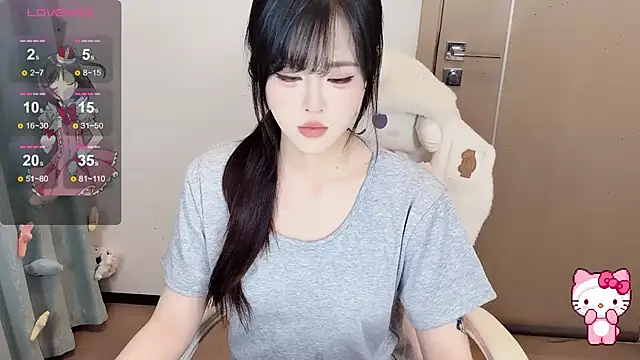 Snapshot of Mini-X chatting on 04/07/26, 12:49 Mini-X online show from 04/07/26, 12:49