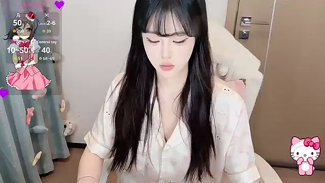 Snapshot of Mini-X chatting on 04/08/26, 01:11 Mini-X online show from 04/08/26, 01:11