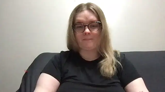 honeyyy24 online show from 04/04/26, 01:30