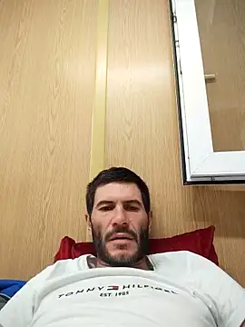 Gigolo4040 online show from 10/08/25, 04:37