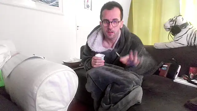 Snapshot of byakkotorra chatting on 03/02/25, 03:37 byakkotorra online show from 03/02/25, 03:37