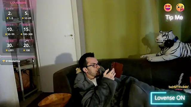 Snapshot of byakkotorra chatting on 03/18/25, 12:16 byakkotorra online show from 03/18/25, 12:16