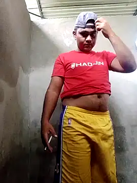 Snapshot of travieso2893 chatting on 07/05/26, 07:43 travieso2893 online show from 07/05/26, 07:43