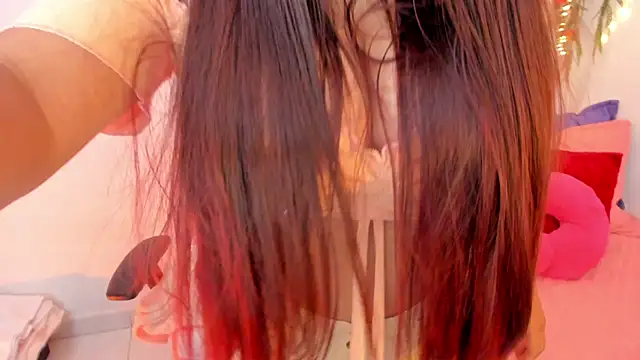 Snapshot of Sweet_Chloe06 chatting on 12/18/24, 05:42 Sweet Chloe06 online show from 12/18/24, 05:42