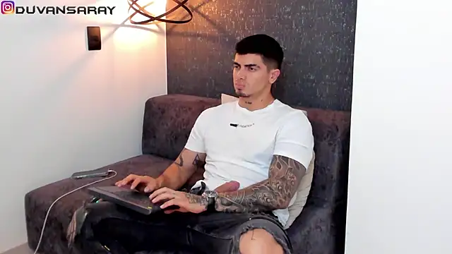 Snapshot of _mrcock chatting on 02/22/25, 12:05 mrcock online show from 02/22/25, 12:05