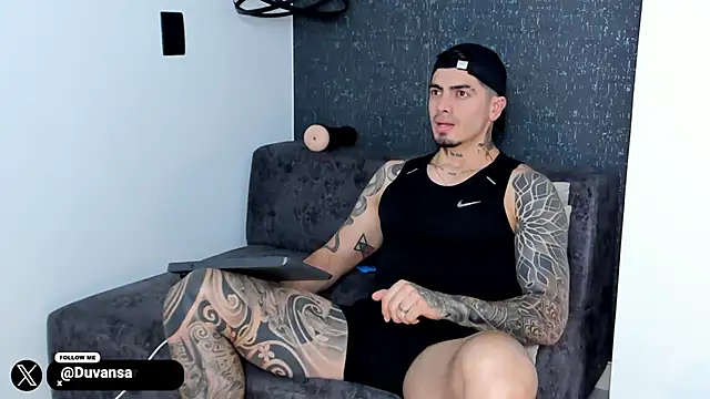 Snapshot of _mrcock chatting on 11/02/25, 12:24 mrcock online show from 11/02/25, 12:24