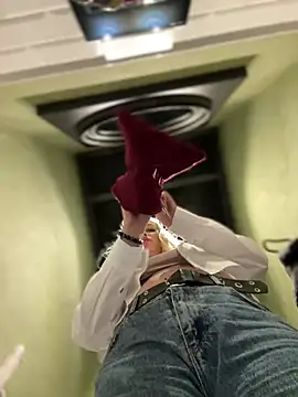 Milkyy wway online show from 01/17/25, 10:55