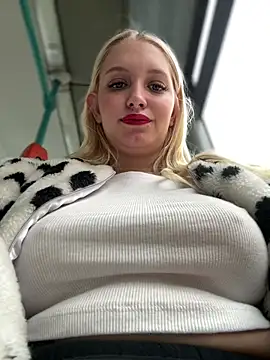 Milkyy wway online show from 01/31/25, 10:31