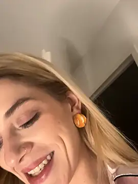 Lolitaxlola online show from 02/17/26, 01:57