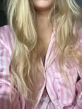 Snapshot of Lolitaxlola chatting on 03/27/26, 09:21 Lolitaxlola online show from 03/27/26, 09:21