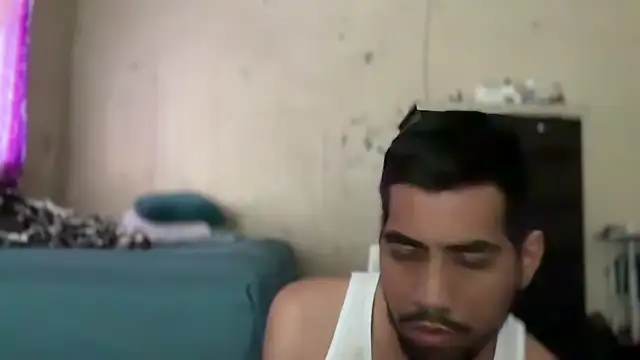 Snapshot of EnriquePersian197 chatting on 01/08/25, 07:03 EnriquePersian197 online show from 01/08/25, 07:03