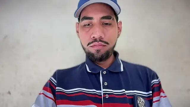 Snapshot of EnriquePersian197 chatting on 01/21/25, 03:43 EnriquePersian197 online show from 01/21/25, 03:43