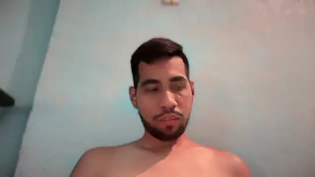 Snapshot of EnriquePersian197 chatting on 02/21/25, 04:16 EnriquePersian197 online show from 02/21/25, 04:16