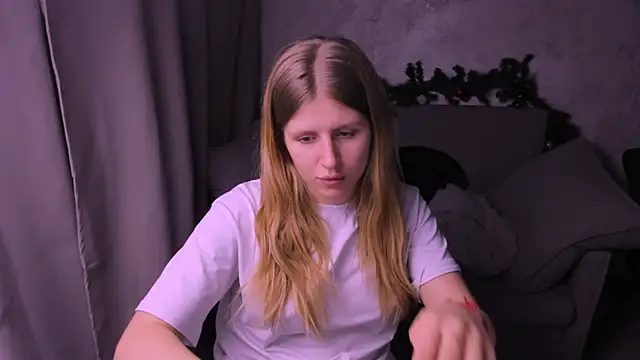 kirraa  online show from 01/12/25, 09:08