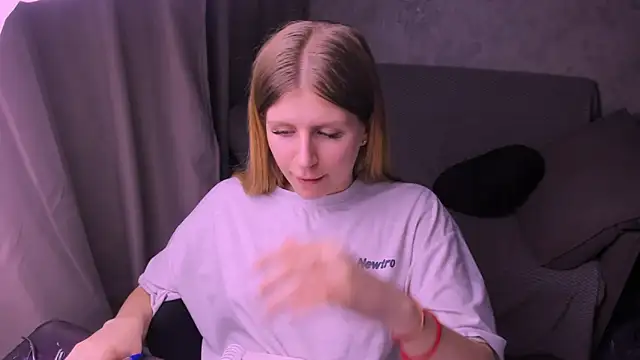 kirraa  online show from 02/02/25, 12:40