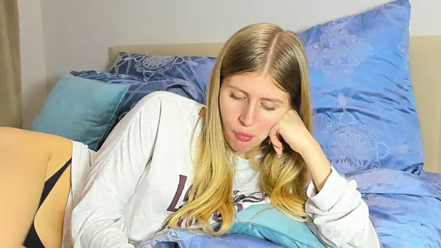 kirraa  online show from 01/08/26, 07:49