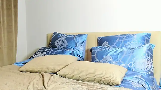 kirraa  online show from 02/14/26, 12:18