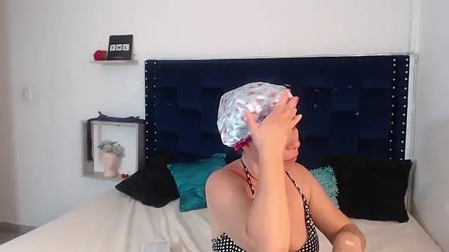 ARTEMIZA LOVE  online show from 02/24/25, 12:16